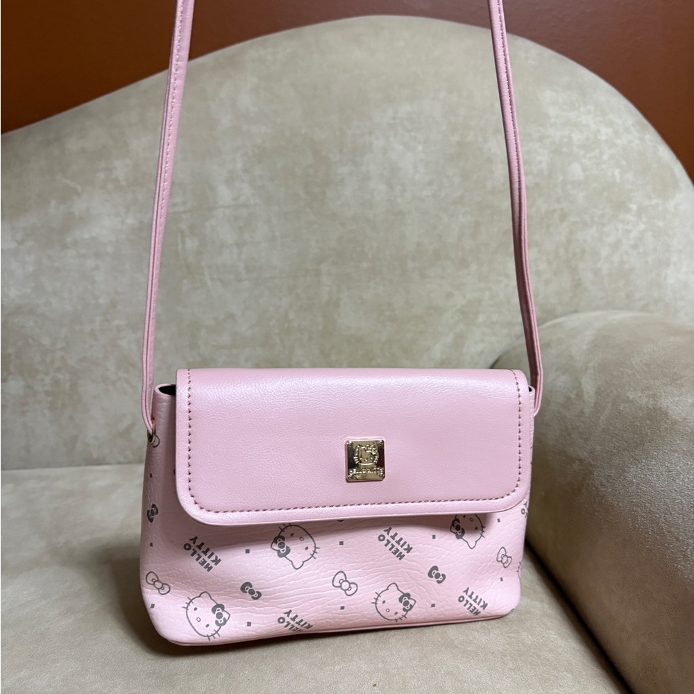 Hello Kitty Light Pink Crossbody Bag